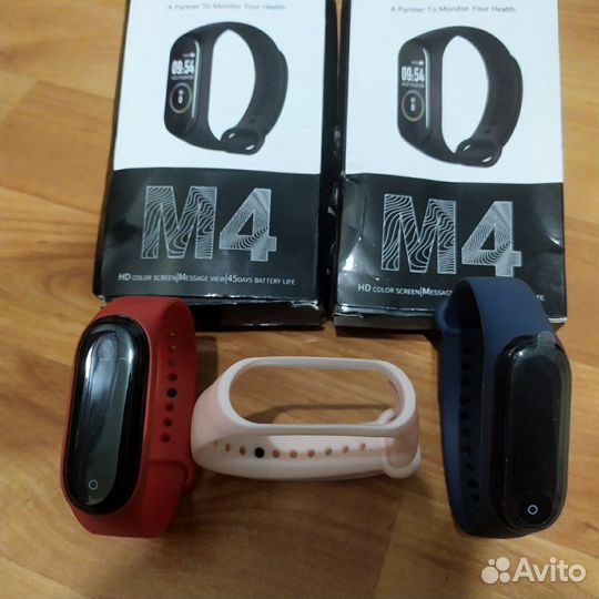 Фитнес браслет m4