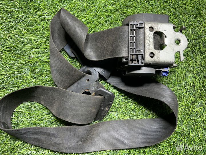 Ремень безопасности Renault Logan