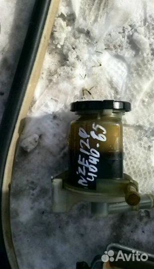 Бачок гидроусилителя Toyota Corolla Fielder NZE124