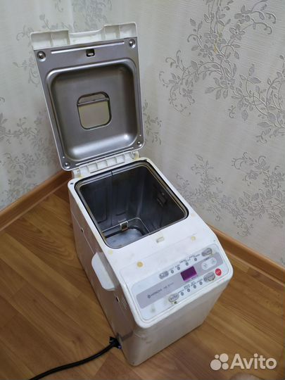 Хлебопечь Hitachi HB-B100