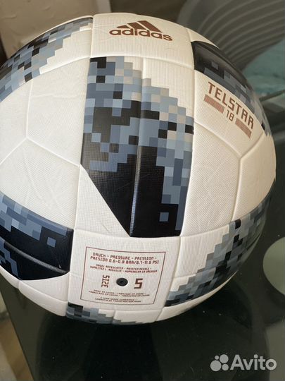 Футбольный мяч adidas telstar fifa 2018