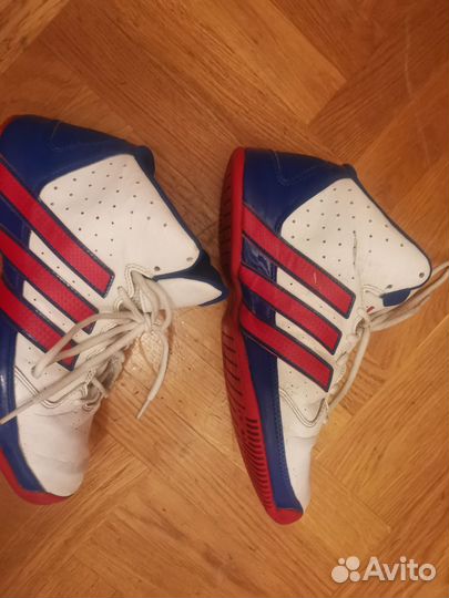 Баскетбольные кроссовки Adidas