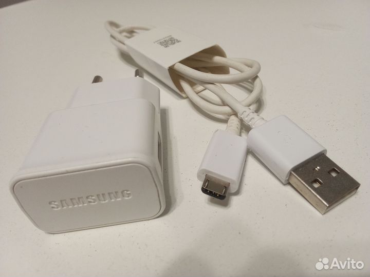 Зарядка для USB Micro (белый цвет)