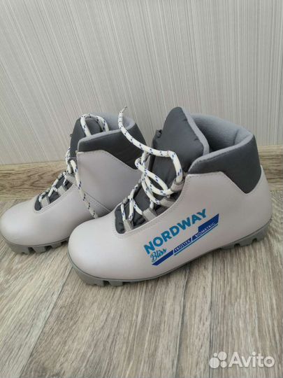 Лыжные ботинки, р. 34