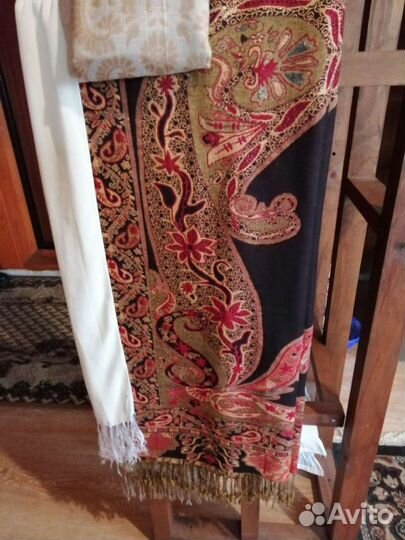 Шарфы и палантины