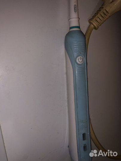 Зубная щетка oral b