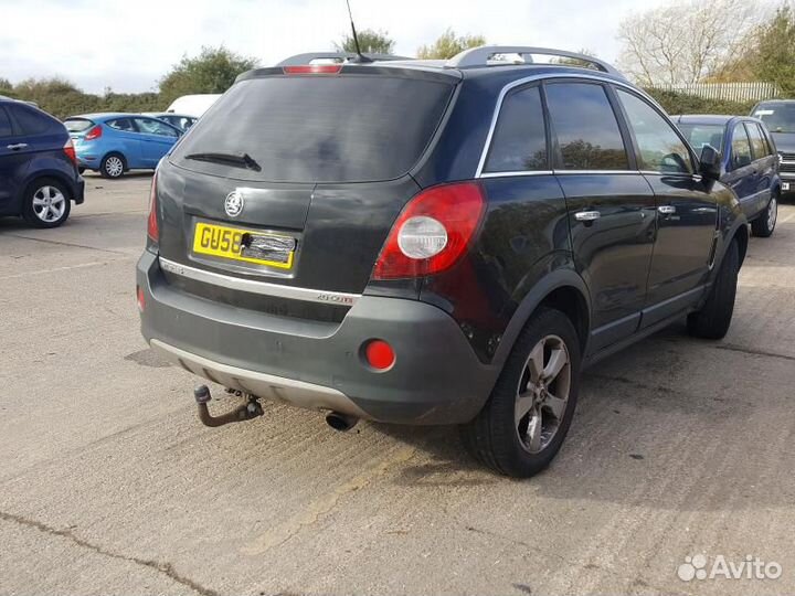 В разборе Opel Antara