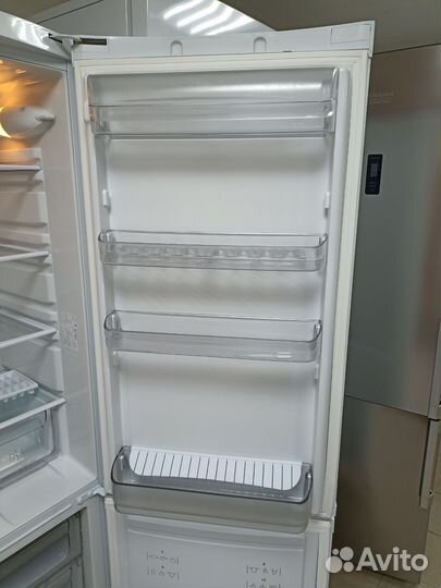 Холодильник Hotpoint Ariston 2 компрессора