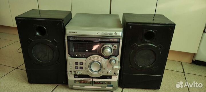 Музыкальный центр