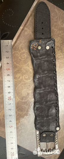 Браслет из кожи крокодила