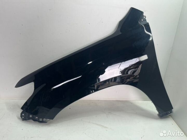 Крыло переднее левое Toyota Land Cruiser 200