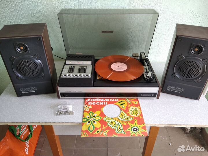 Рабочий винил проигрыватель