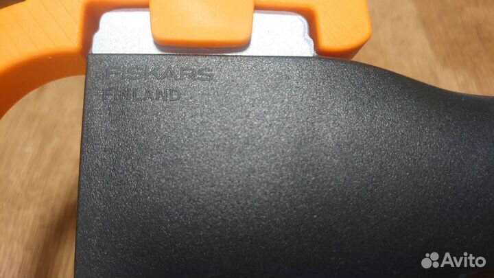 Топор Fiskars