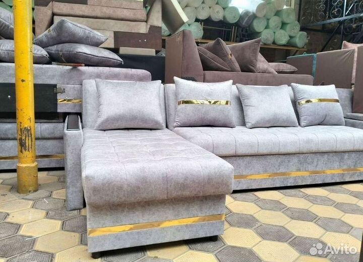 Диван угловой в наличии