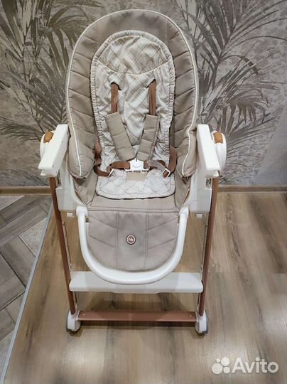 Стул для кормления happy baby berny V2 бежевый