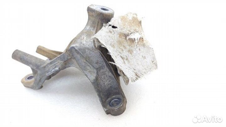 Кронштейн двигателя правый Audi Q7 4M crec 2016