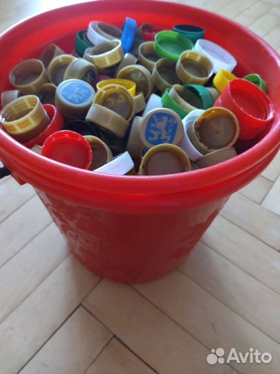 Пластиковые крышки для поделок