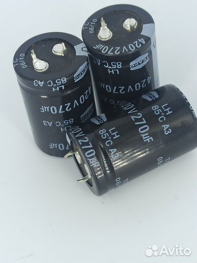 Конденсатор 420v270uf