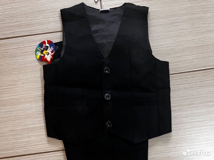 Жилет и брюки для мальчика
