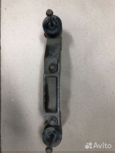 Кронштейн редуктора Lexus RX 350/450H 2009-2015