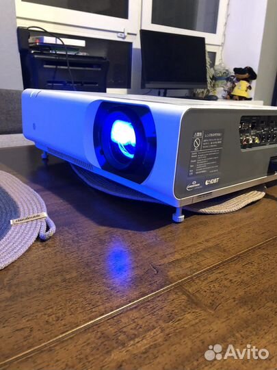 Проектор Sony VPL-CH355
