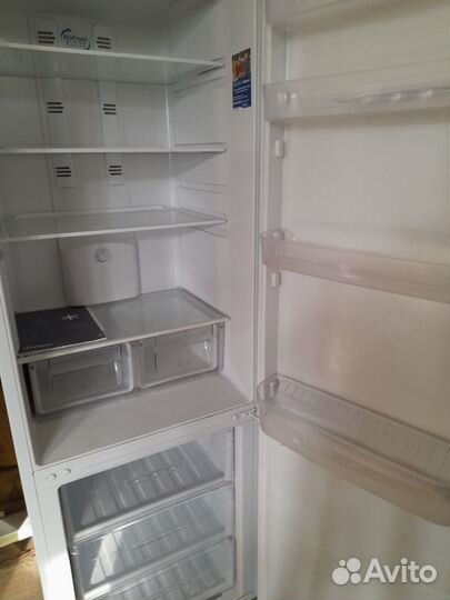 Холодильник Indesit