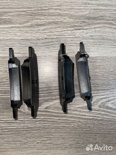 Тормозные колодки genesis