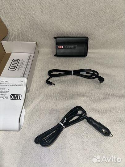 Автомобильный адаптер питания для ноутбуков