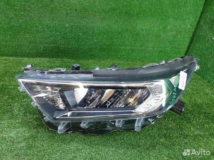 Фара левая Toyota RAV4