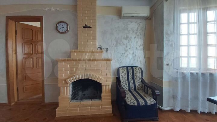 Дом 300 м² на участке 5 сот.