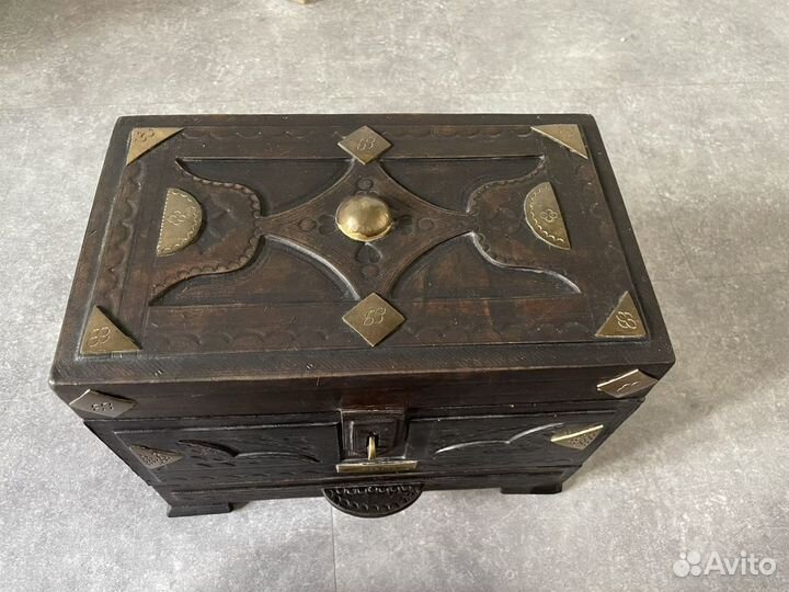 Шкатулка сундучок для украшений из Африки