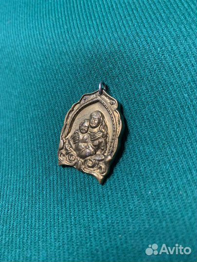 Старинный кулон Секстинская Мадонна