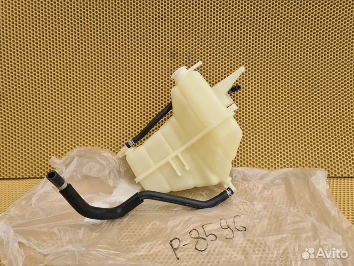 Бачок расширительный передний Infiniti Fx Qx70 S51