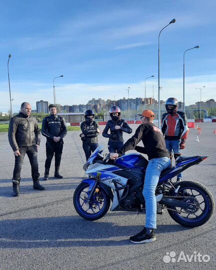 Мотоинструктор, Мотошкола