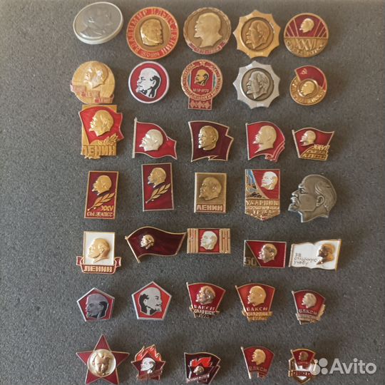 Значки о Ленине
