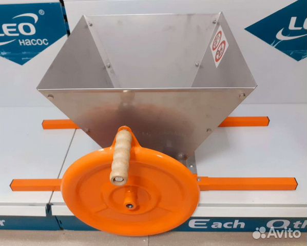 Давилка для винограда