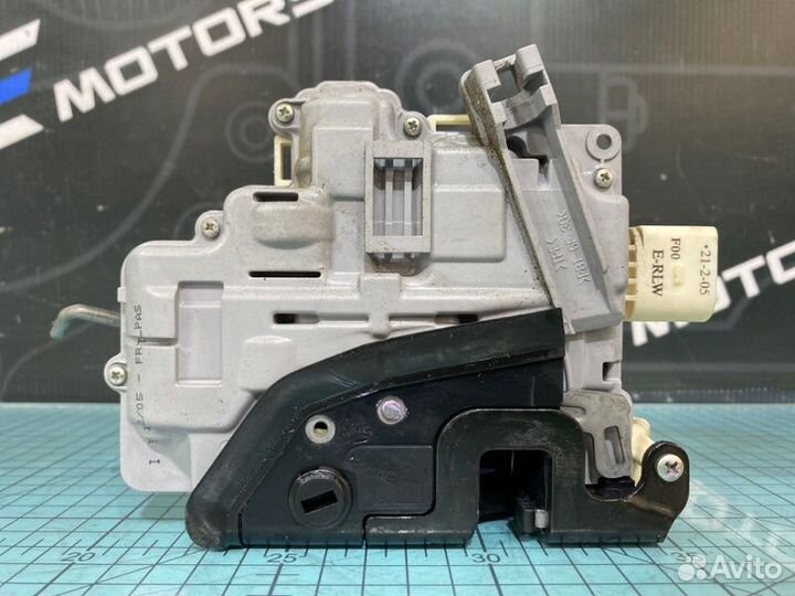 Замок двери задний левый Audi A6 C6 BDW 2005