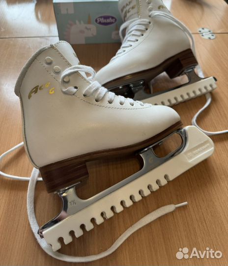 Коньки фигурные
