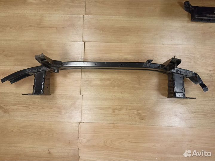 Усилитель переднего бампера KIA stinger