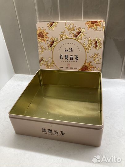 Жестяная коробка из под чая