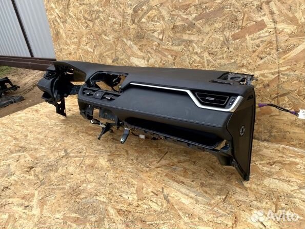 Торпедо с подушкой Тойота Рав 4 50