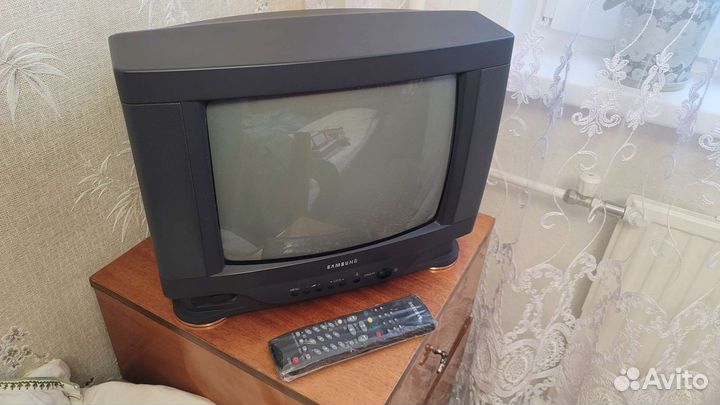 Телевизор samsung