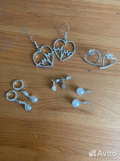 Набор бижутерии 5 пар серёжек