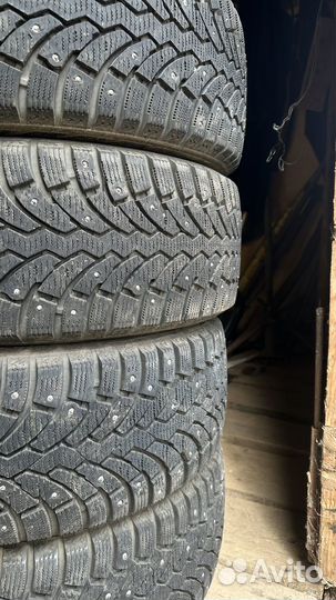 Pirelli Formula Ice 215/50 R17