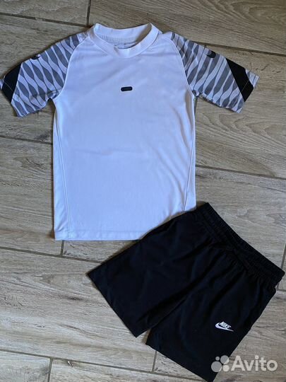 Футболка+ шорты Nike на 137-147 см