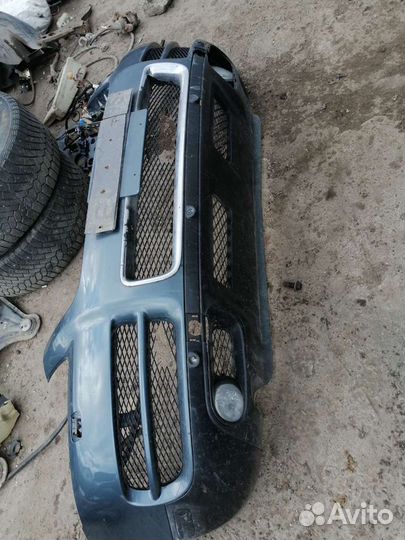 Бампер передний Volkswaqen Touareg 2005