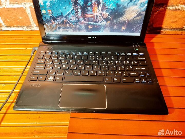 Sony vaio Sve1112M1RB - 2 Ядра \ 3 Озу \ 320 HDD