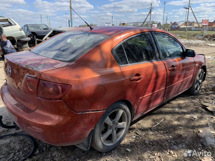 В разборе Mazda 3 2.0 (LF,мkпп) 2005г