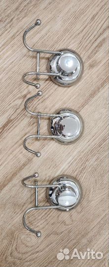 Крючек двойной на присоске