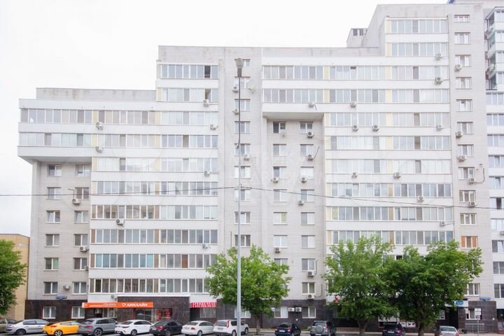 2-к. квартира, 99 м², 8/17 эт.